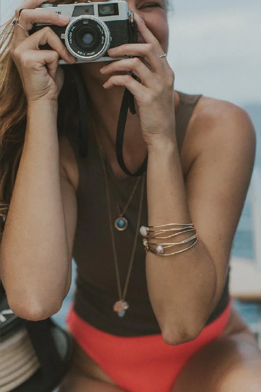 Hovering stone bracelet-Ti Leaf Bangle - Pink Freshwater Pearl