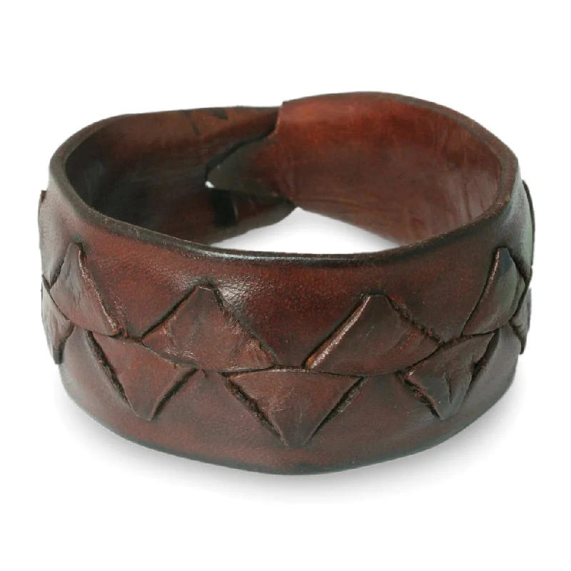 Outstretched gem bracelet-Handmade Leather Men's 'Ayutthaya Brown' Bracelet (Thailand)