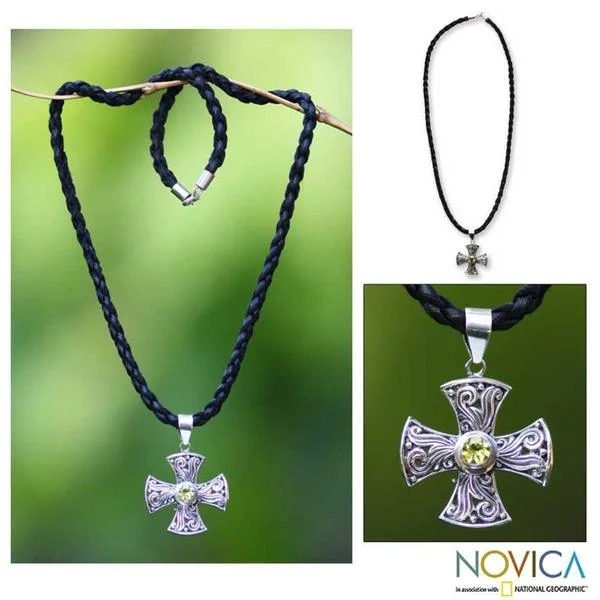 Twinkling crystal necklace-Handmade Sterling Silver 'Light of Faith' Peridot Necklace (Indonesia)