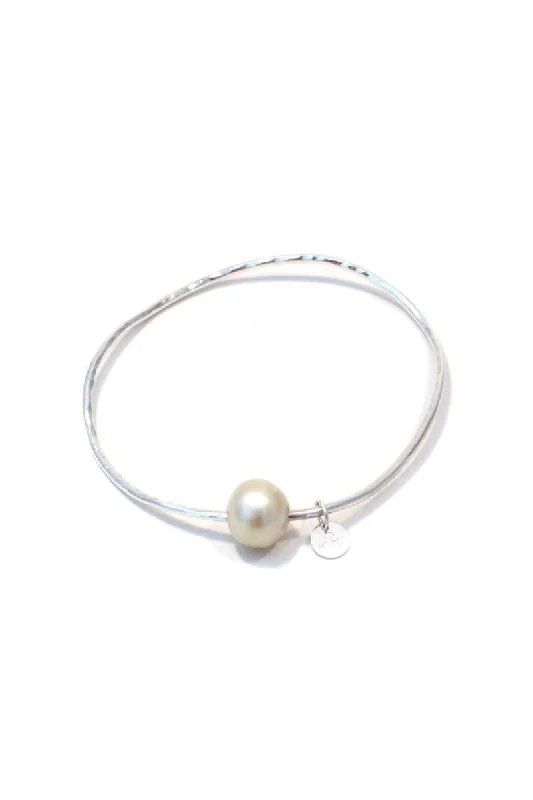 Curving bar bracelet-Ti Leaf Bangle - South Seas Pearl