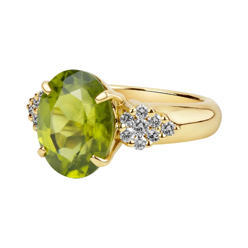 bold silver brooch-Ring - Peridot And Diamond